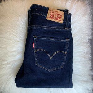 LEVI'S | 724 HIGH RISE STRAIGHT WOMEN'S JEANS